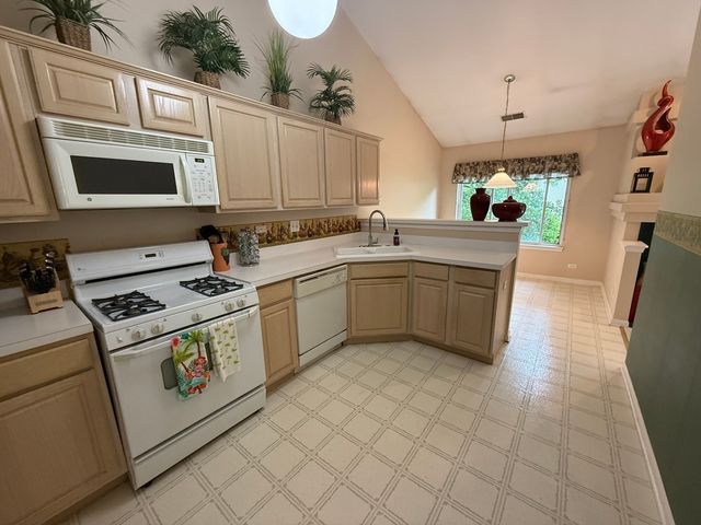 3034 Autumn Lake Drive, Aurora, IL 60504