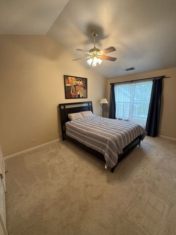 3034 Autumn Lake Drive, Aurora, IL 60504