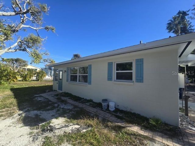 107 29TH STREET, Holmes Beach, FL 34217