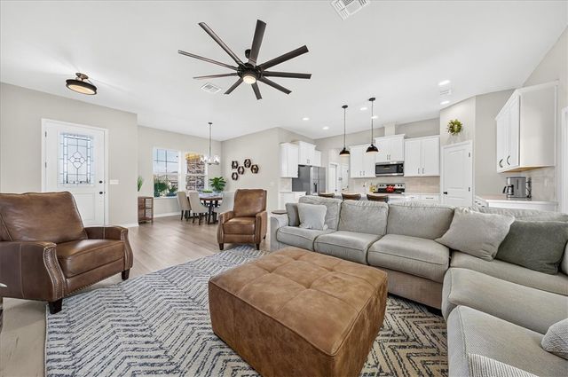 7910 Krypton Dr, Corpus Christi, TX 78414