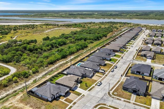 7910 Krypton Dr, Corpus Christi, TX 78414