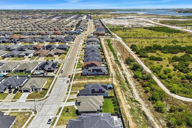 7910 Krypton Dr, Corpus Christi, TX 78414