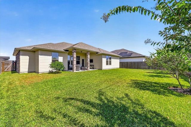 7910 Krypton Dr, Corpus Christi, TX 78414