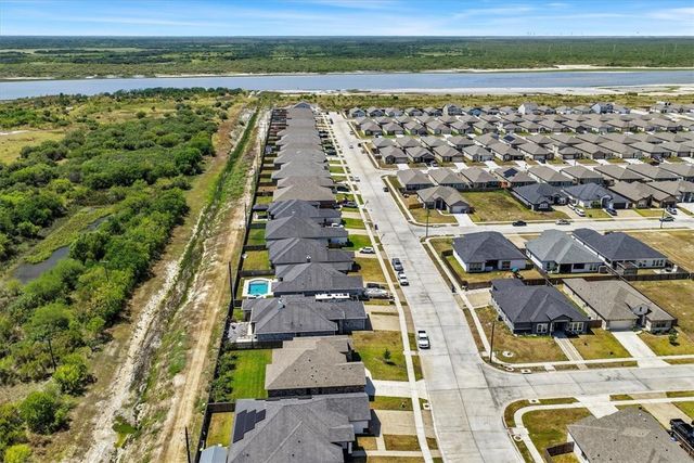7910 Krypton Dr, Corpus Christi, TX 78414