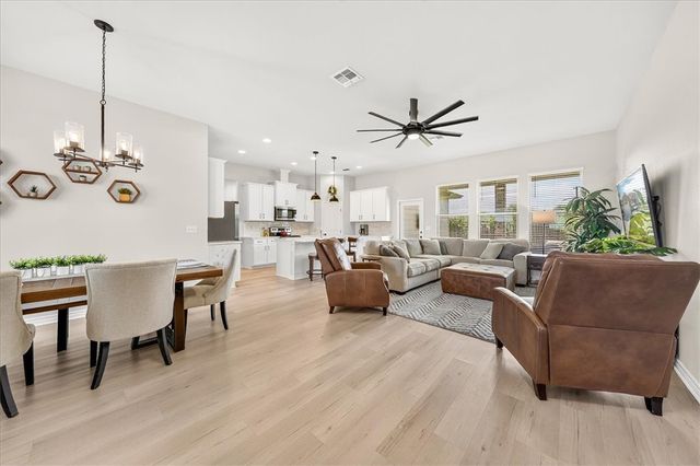 7910 Krypton Dr, Corpus Christi, TX 78414