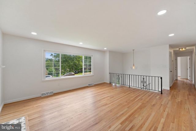 6212 THORNWOOD DR, Alexandria, VA 22310