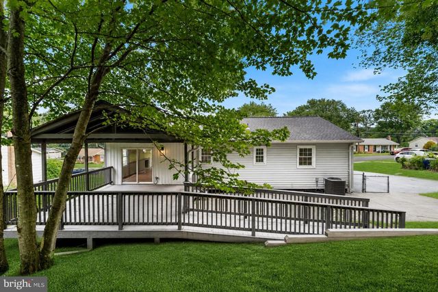 6212 THORNWOOD DR, Alexandria, VA 22310