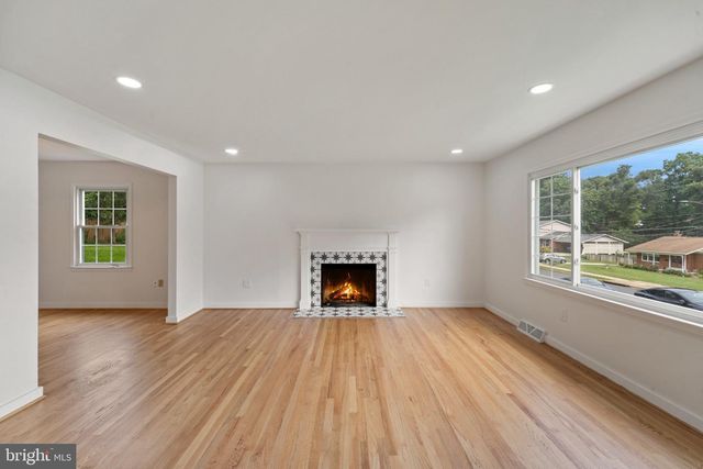 6212 THORNWOOD DR, Alexandria, VA 22310