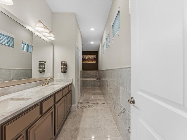 5467 Larkin Street, Houston, TX 77007