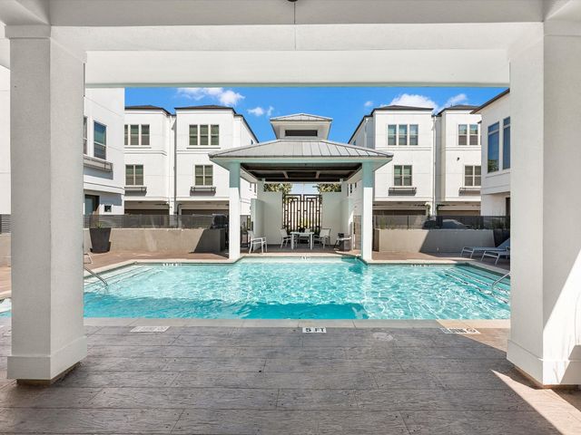 5467 Larkin Street, Houston, TX 77007