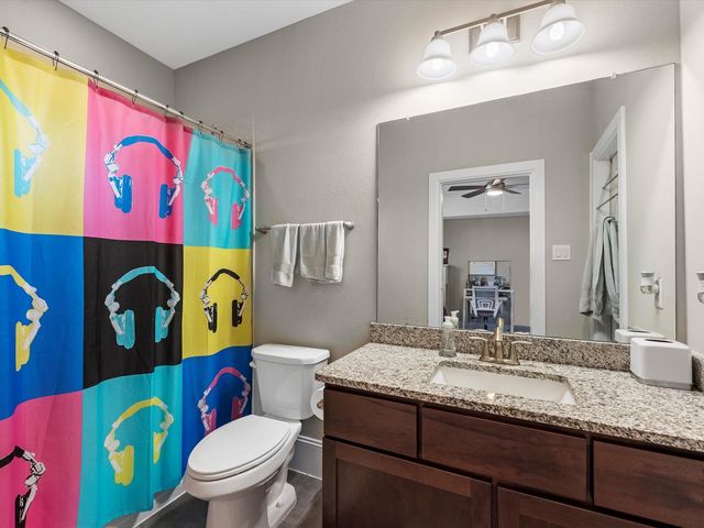 5467 Larkin Street, Houston, TX 77007