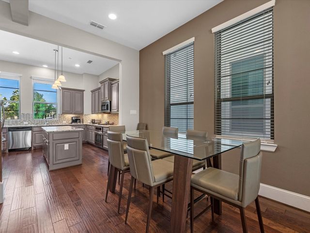 5467 Larkin Street, Houston, TX 77007