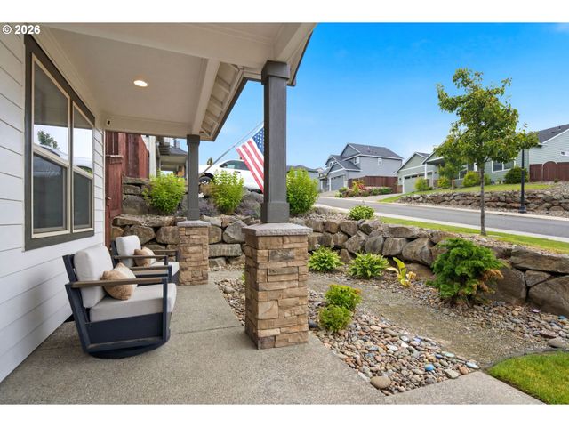618 E TANOAK Ave, La Center, WA 98629