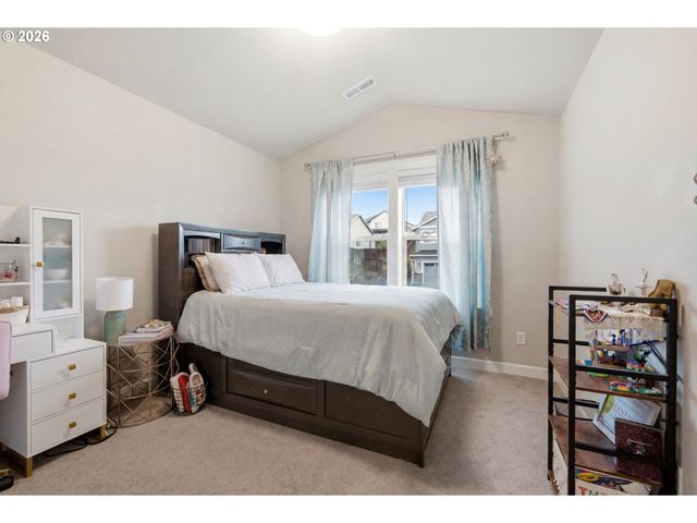 618 E TANOAK Ave, La Center, WA 98629