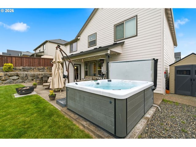 618 E TANOAK Ave, La Center, WA 98629