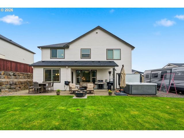 618 E TANOAK Ave, La Center, WA 98629