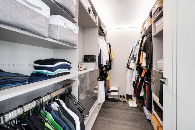 2900 NE 7th Ave TH-103, Miami, FL 33137