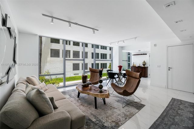 2900 NE 7th Ave TH-103, Miami, FL 33137