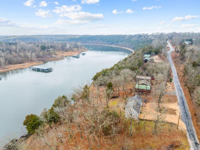 25591 Farm Road 2265, Golden, MO 65658