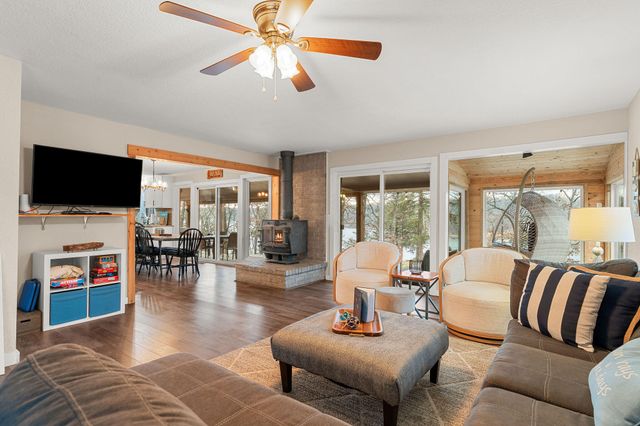 25591 Farm Road 2265, Golden, MO 65658