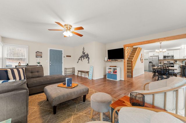 25591 Farm Road 2265, Golden, MO 65658