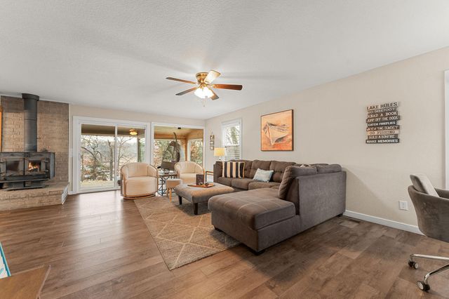 25591 Farm Road 2265, Golden, MO 65658