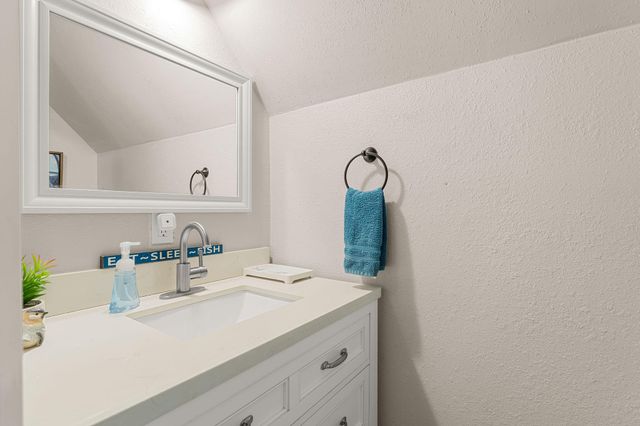 25591 Farm Road 2265, Golden, MO 65658