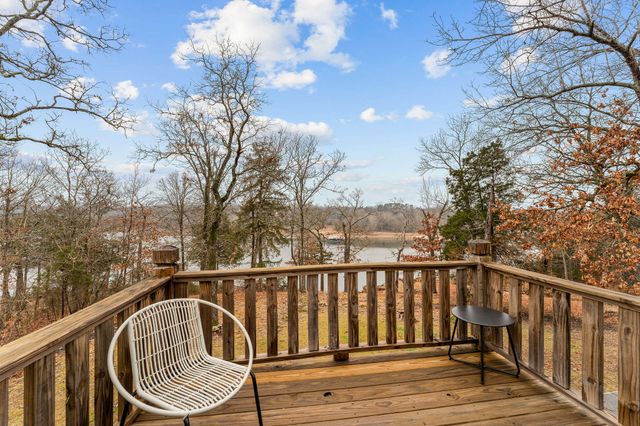 25591 Farm Road 2265, Golden, MO 65658