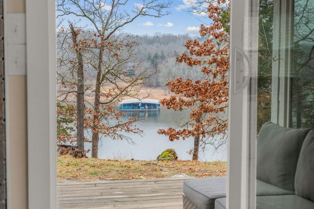 25591 Farm Road 2265, Golden, MO 65658