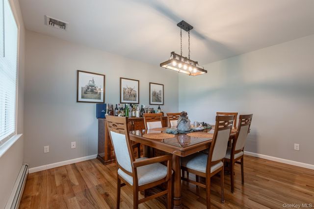 1 Sean Court, Rock Tavern, NY 12575