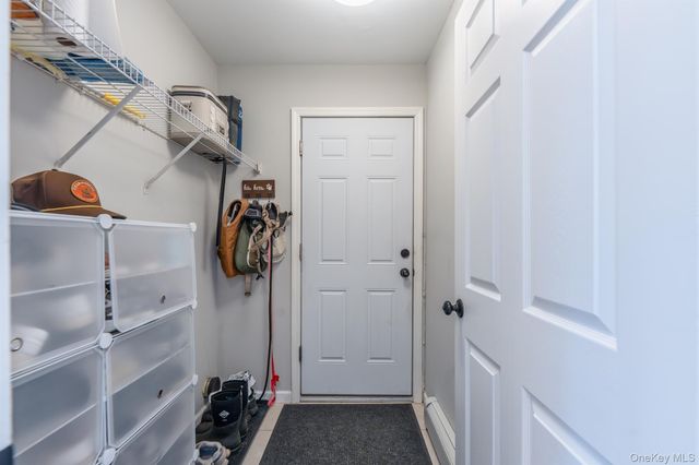 1 Sean Court, Rock Tavern, NY 12575