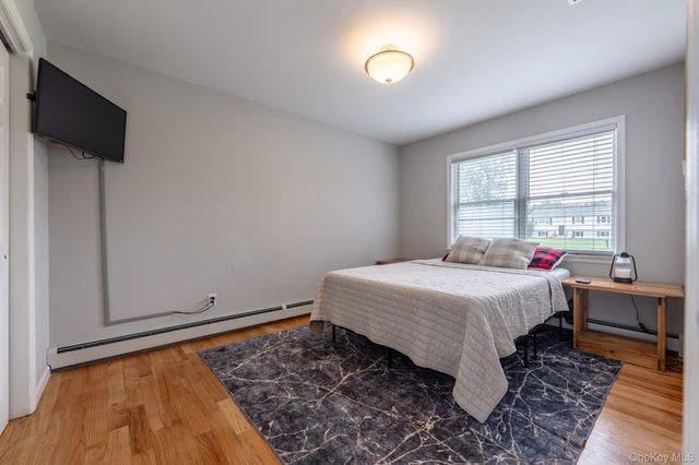 1 Sean Court, Rock Tavern, NY 12575