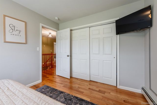 1 Sean Court, Rock Tavern, NY 12575