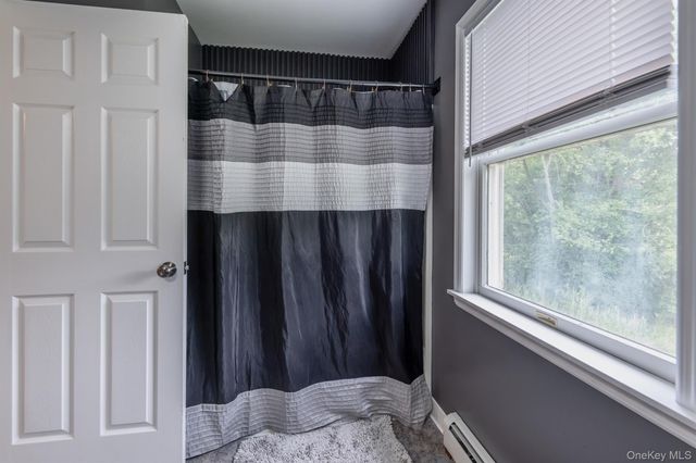 1 Sean Court, Rock Tavern, NY 12575