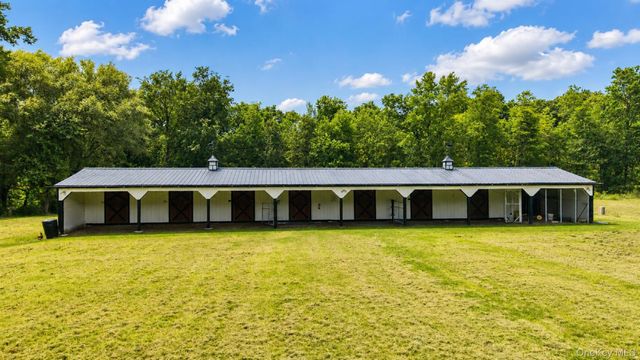 1 Sean Court, Rock Tavern, NY 12575