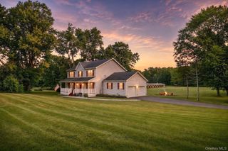 1 Sean Court, Rock Tavern, NY 12575