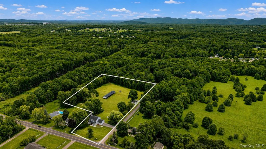 1 Sean Court, Rock Tavern, NY 12575 — photo 5