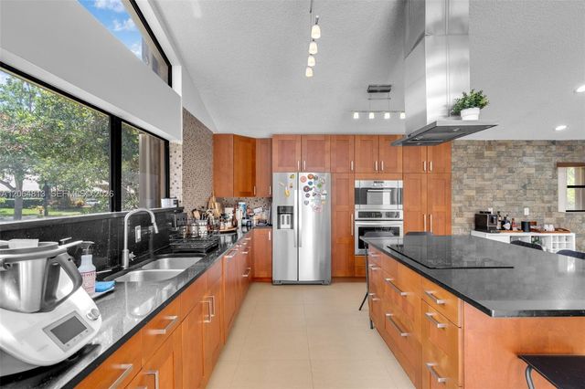 1051 Deerpath Court, Weston, FL 33326