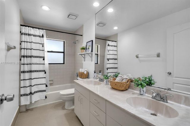1051 Deerpath Court, Weston, FL 33326