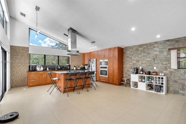 1051 Deerpath Court, Weston, FL 33326