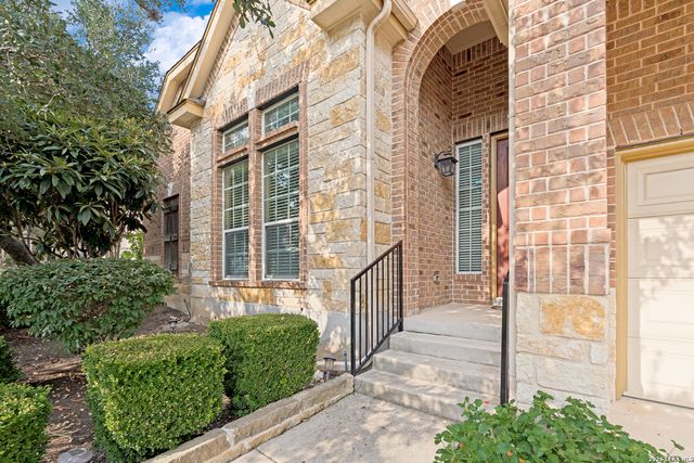 23214 Crest View Way, San Antonio, TX 78261