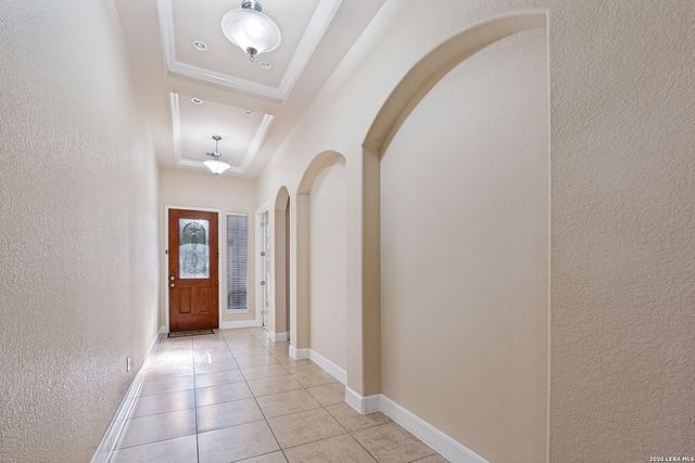 23214 Crest View Way, San Antonio, TX 78261