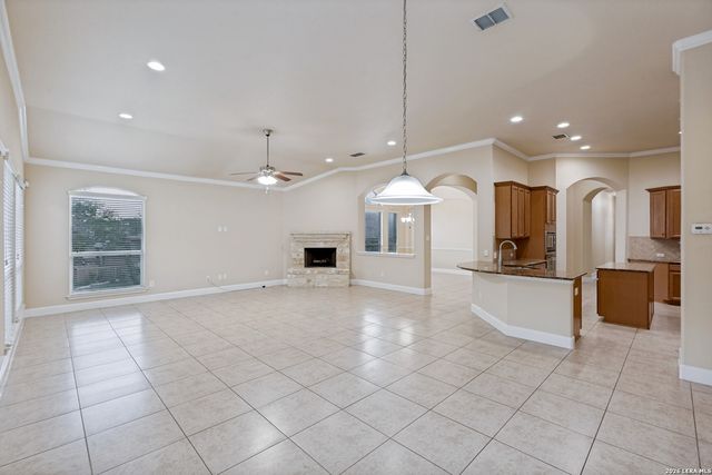 23214 Crest View Way, San Antonio, TX 78261