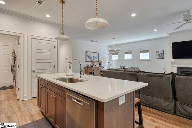 443 Brunswick Lane, Inman, SC 29349