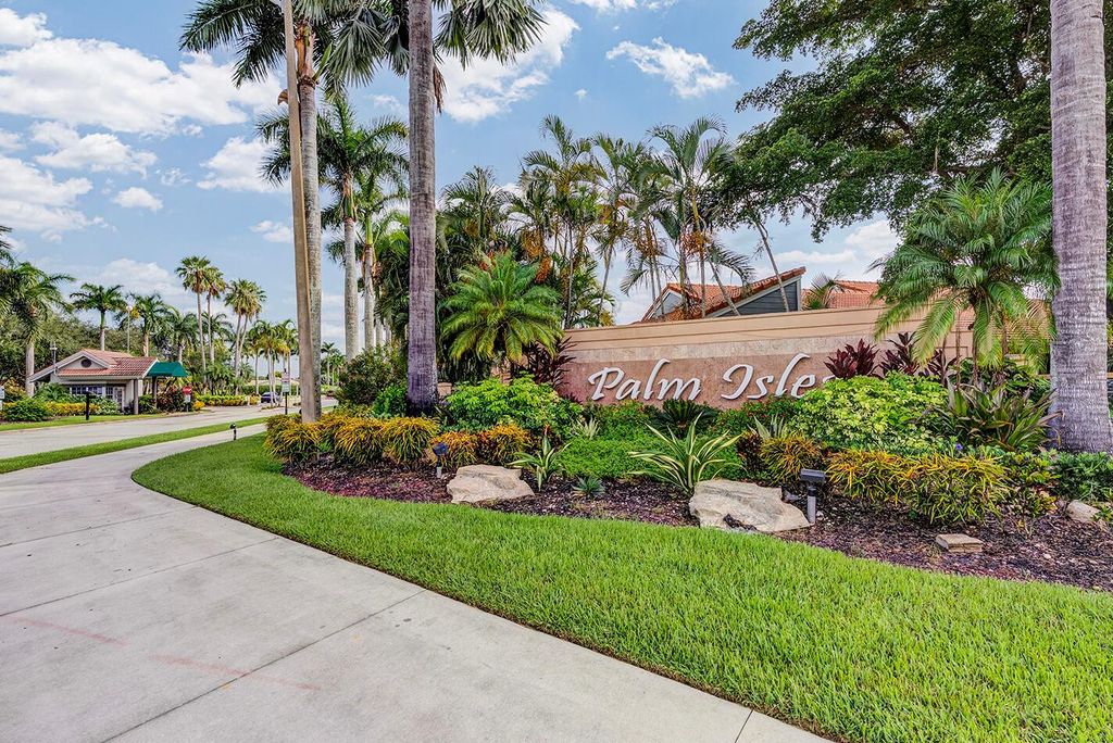 9938 Harbour Lake Circle, Boynton Beach, FL 33437