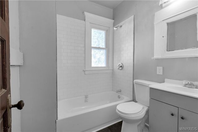 132 Royal Avenue, Buffalo, NY 14207