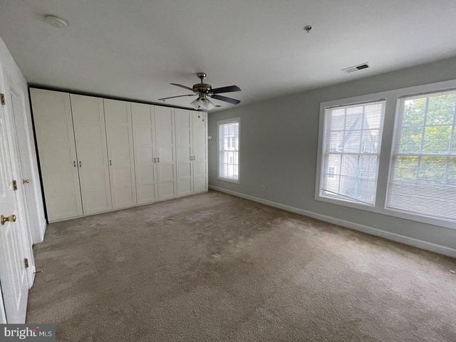8141 SKELTON CIR, Falls Church, VA 22042