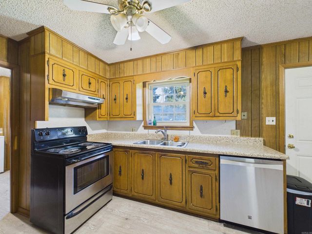 402 W Barnett Street, Kensett, AR 72082