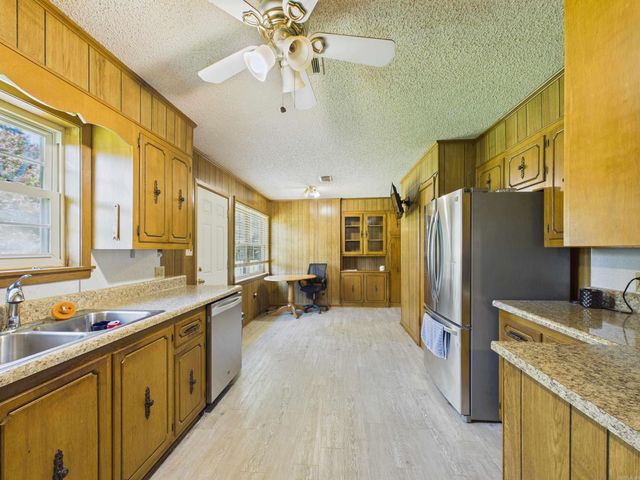 402 W Barnett Street, Kensett, AR 72082