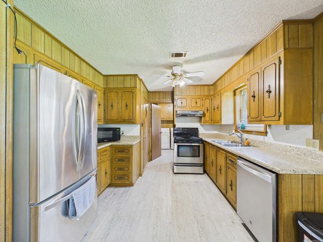 402 W Barnett Street, Kensett, AR 72082